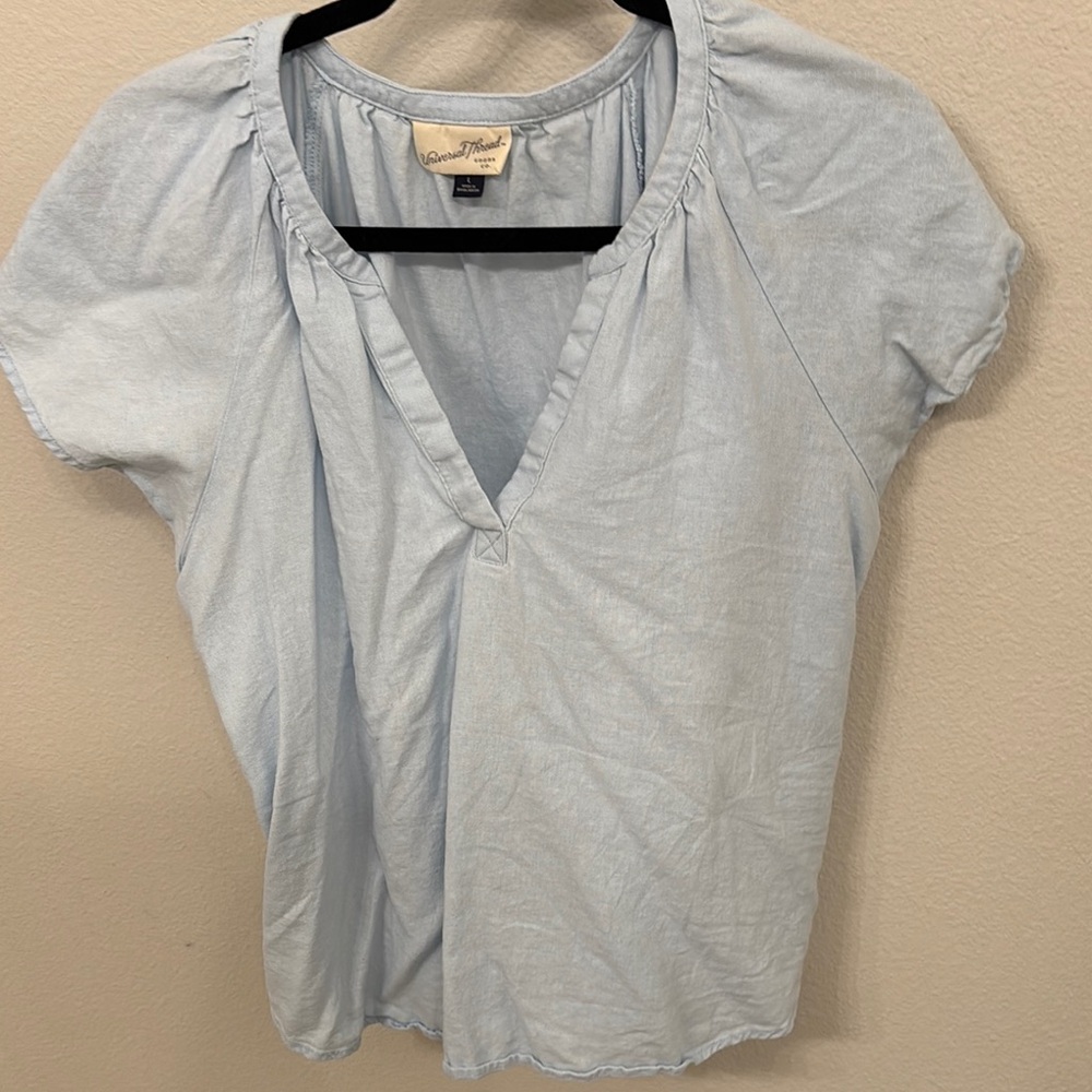 Universal Thread Women's Light Blue Top